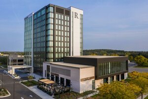 Гостиница Renaissance Milwaukee West Hotel