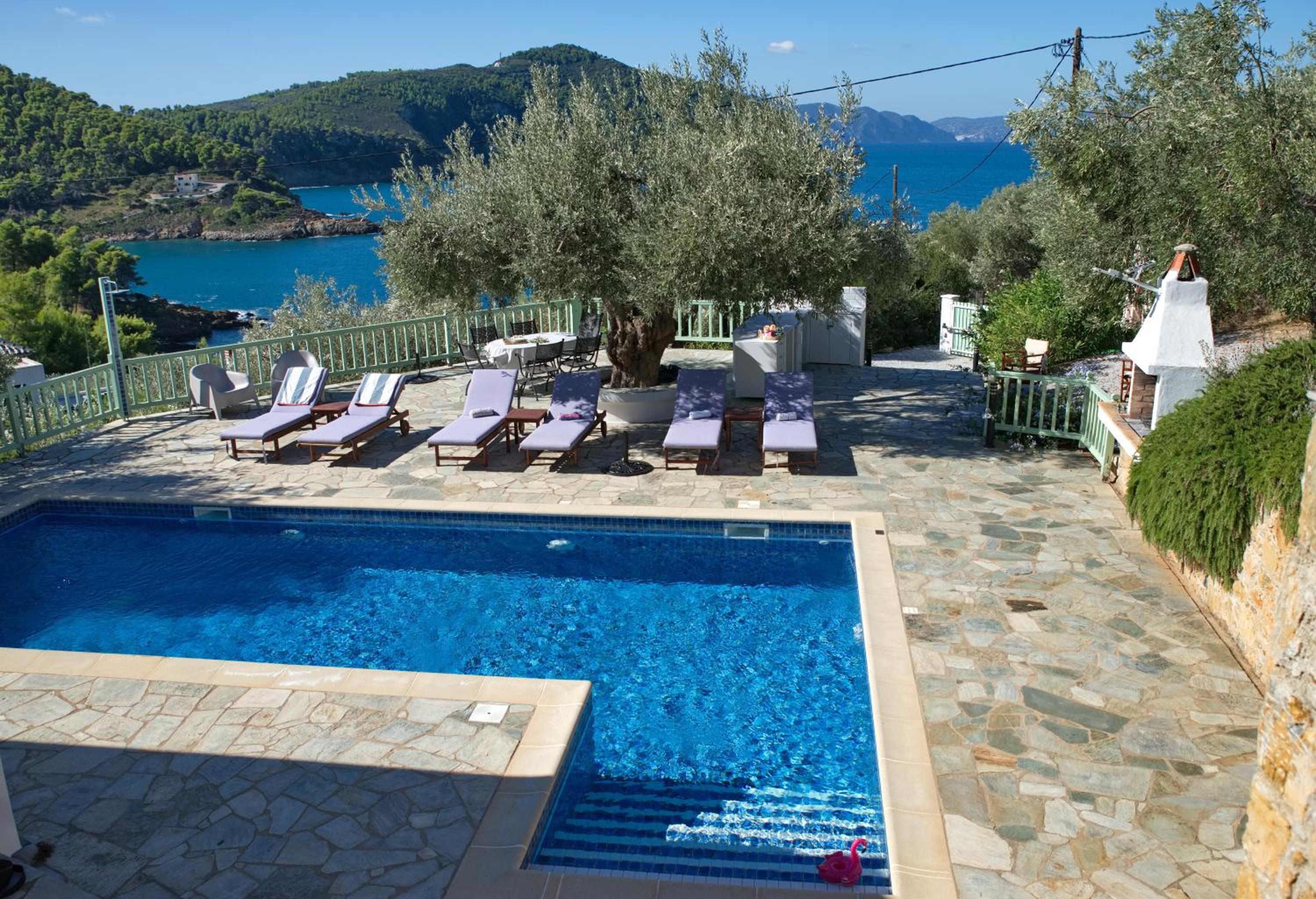 Фото Aquilo Villa