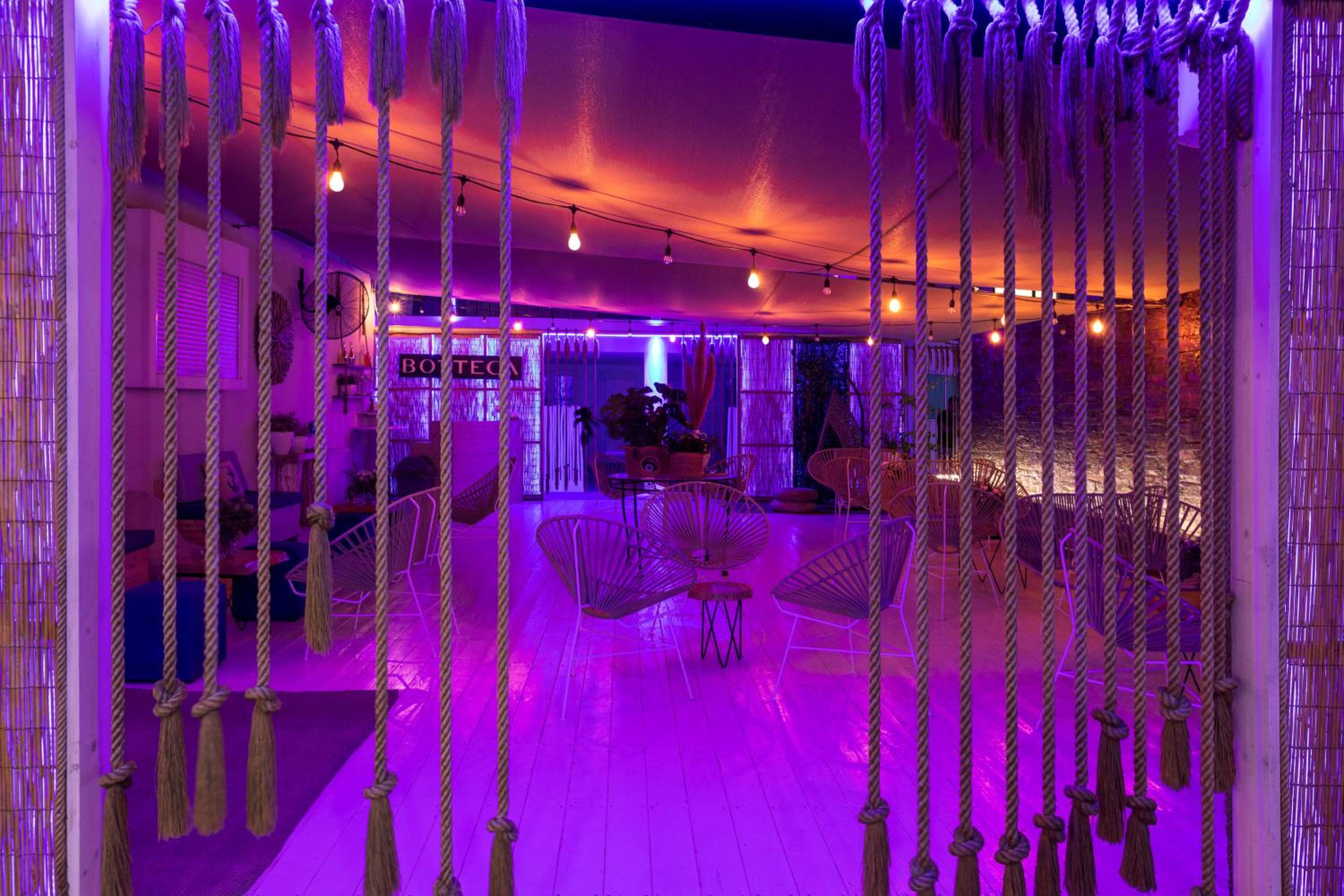 Фото Blue Harbour Boutique