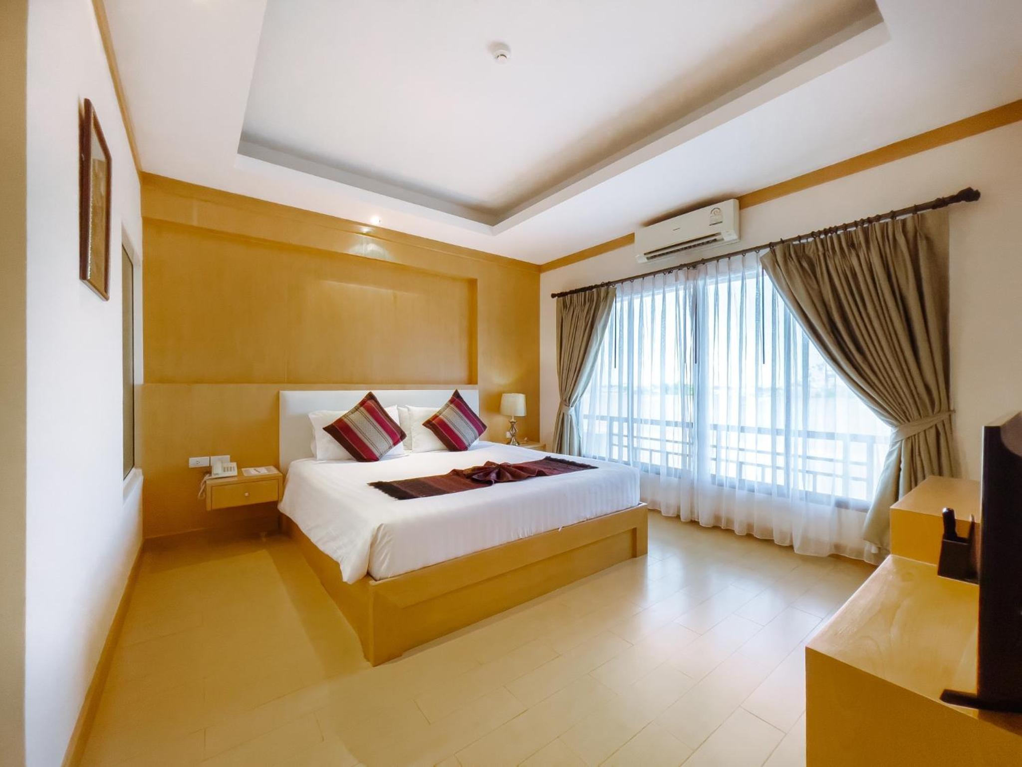 Фото Royal Nakhara Hotel Nongkhai