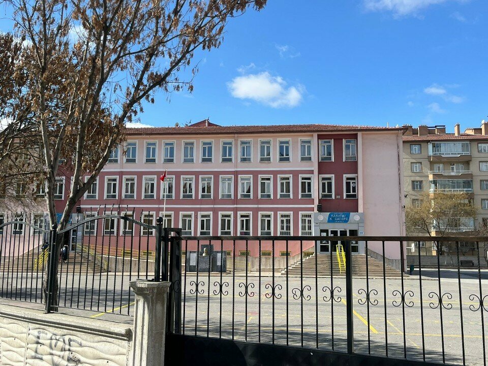 Escuela primaria Karatay Kocatepe Primary School, , foto