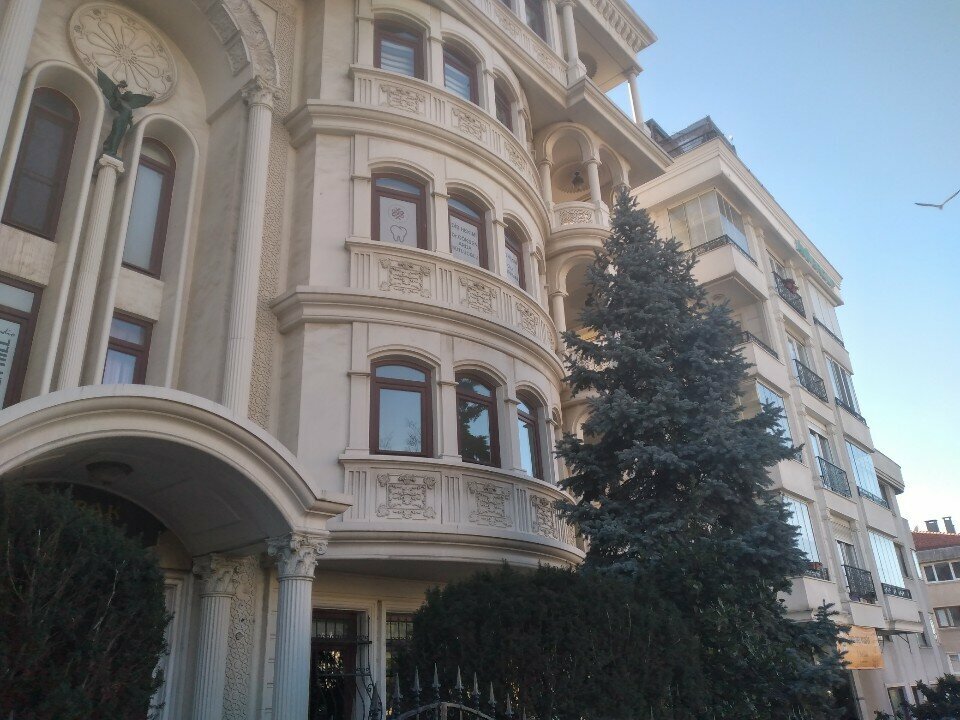 Стоматологическая поликлиника Gökşen Arda Sütlüoğlu, Стамбул, фото