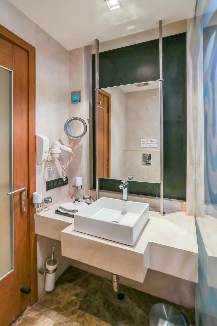 Фото The Allure Hotel R-57