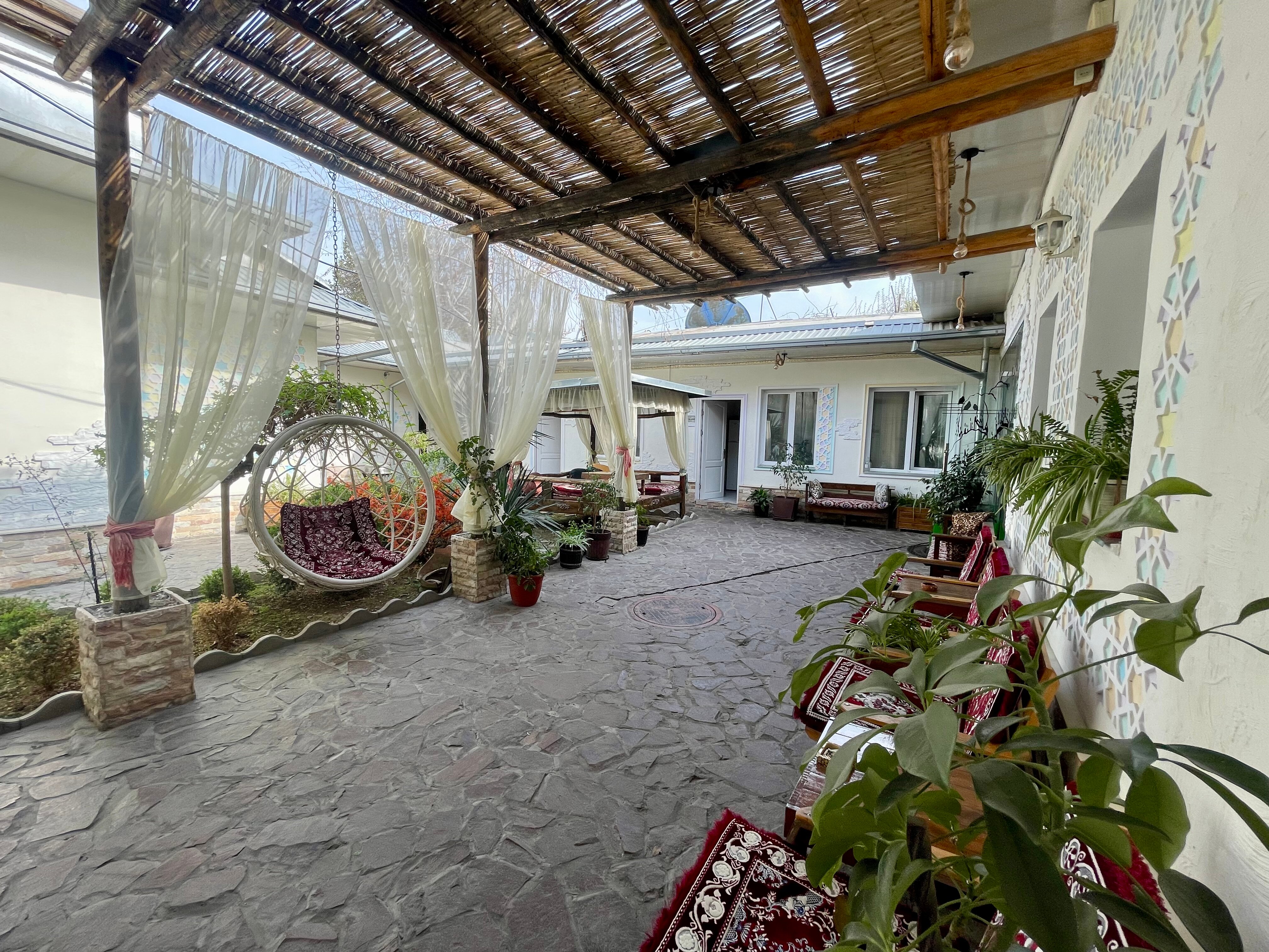 Фото отеля 2