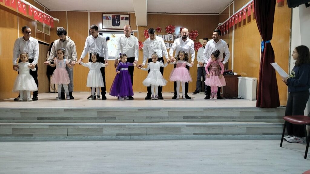 School Cacabey Middle School, Kirsehir, photo