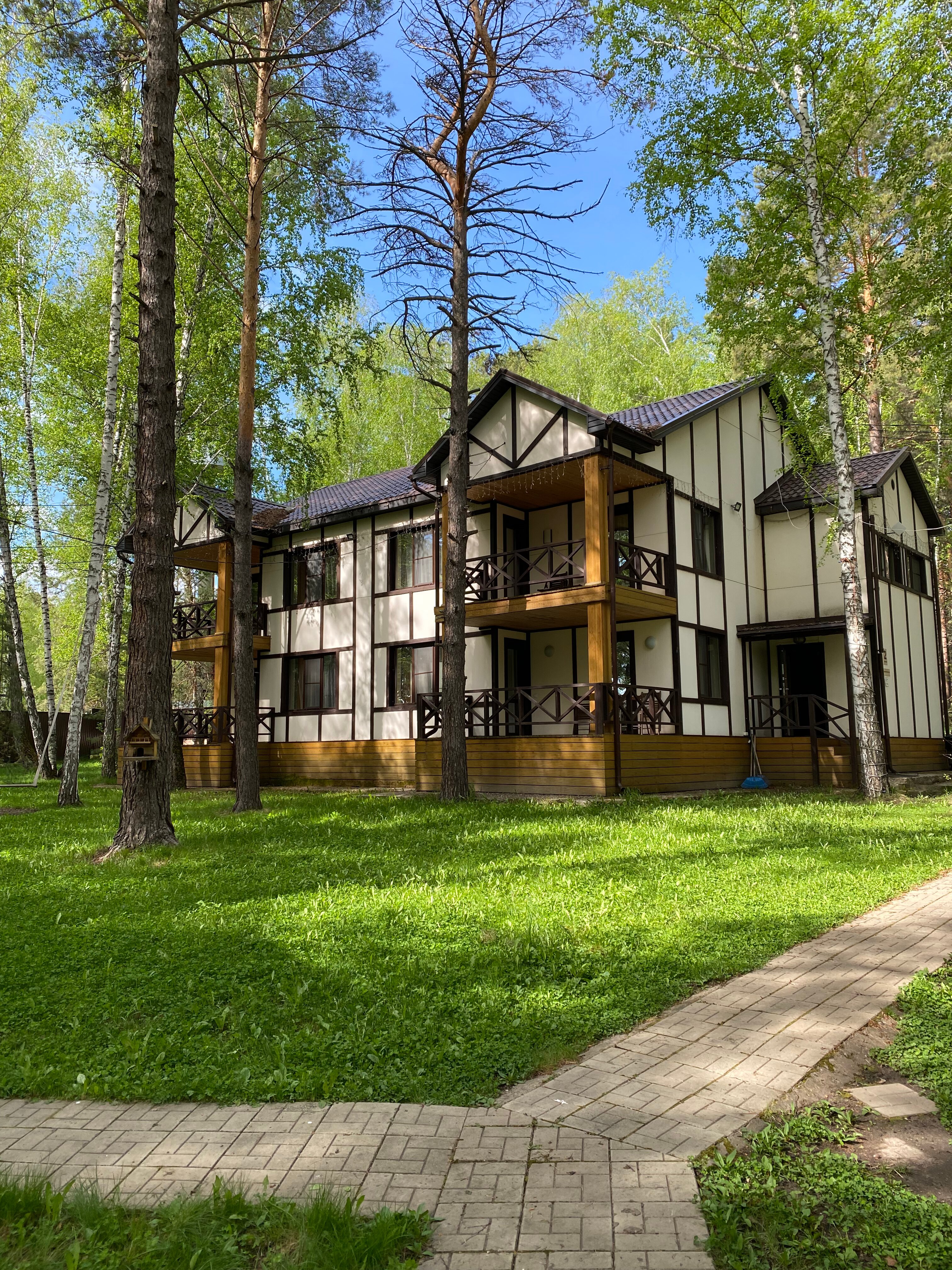 Фото отеля 1