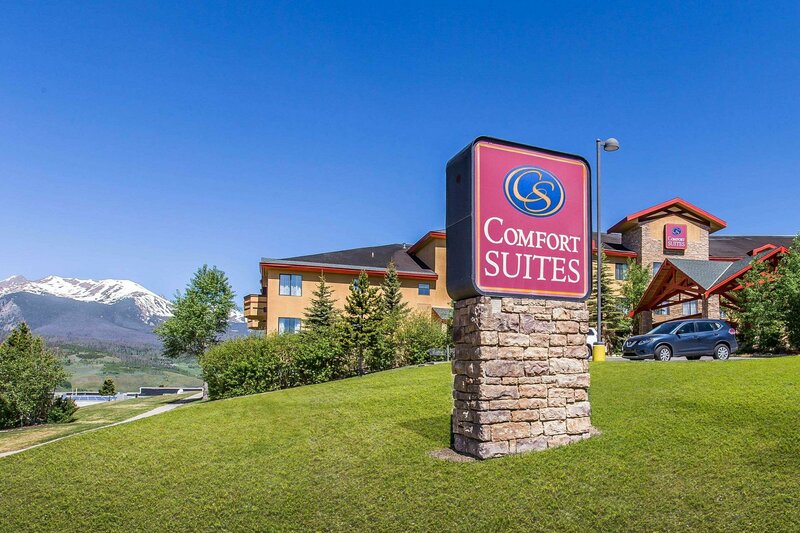 Гостиница Comfort Suites Summit County