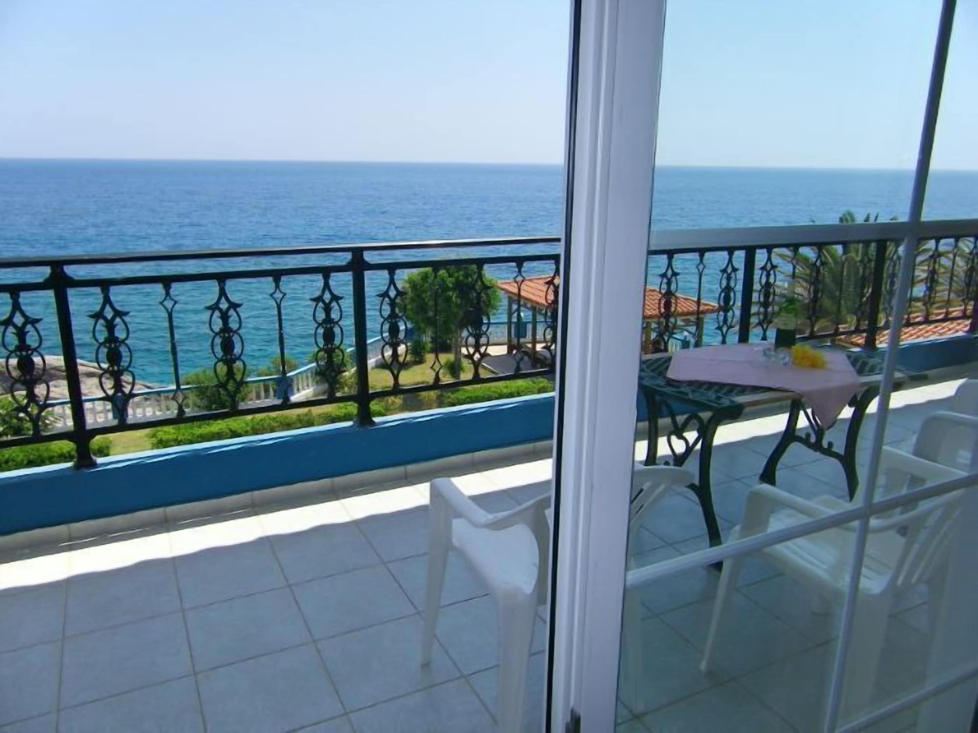 Фото Cypriana Apartments