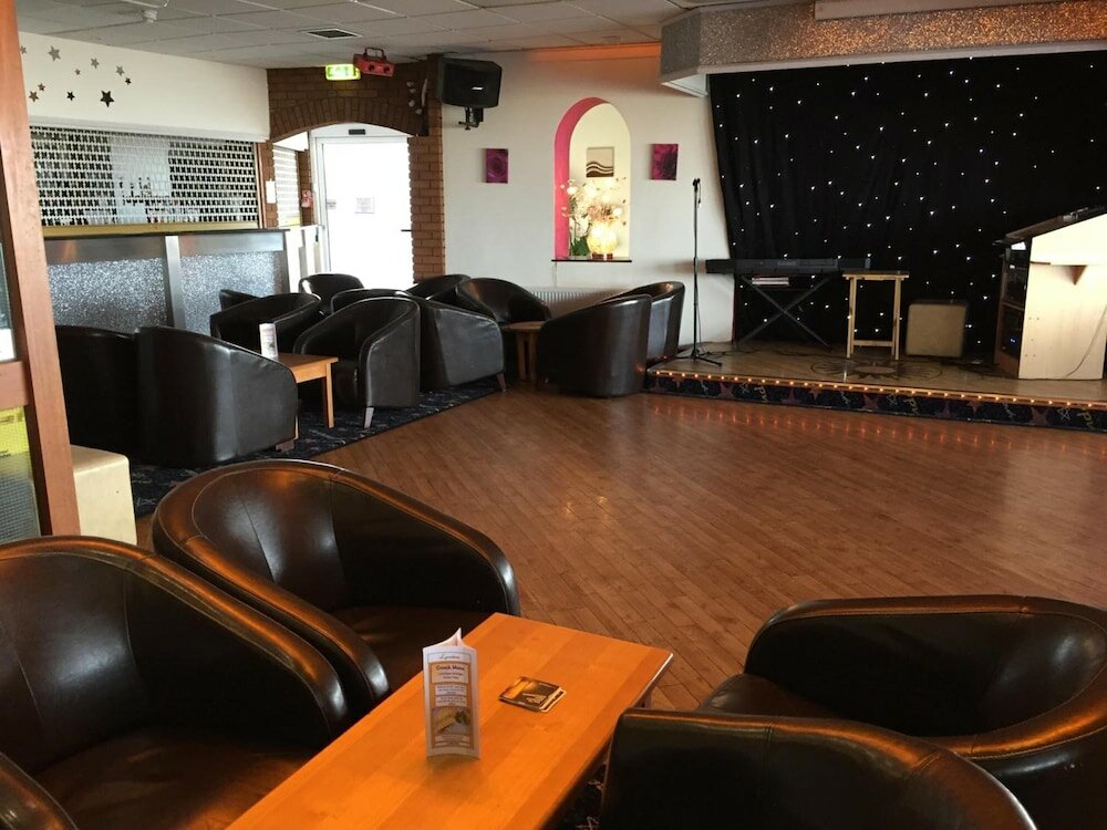 Фото Lyndene Hotel