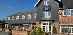 Гостиница The Lawns Hotel