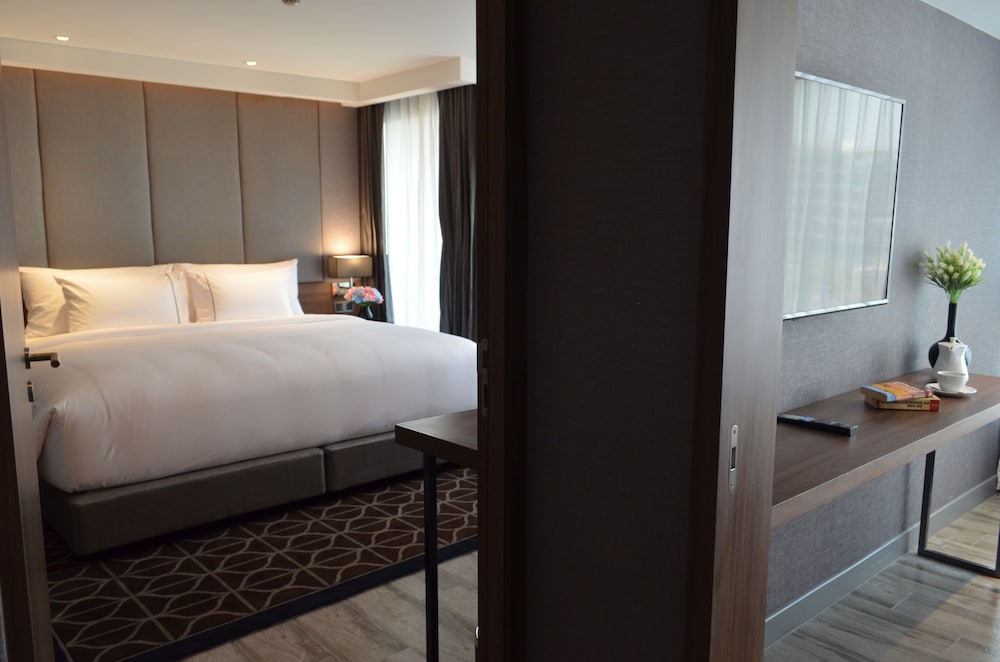 Фото Ayathorn Bangkok