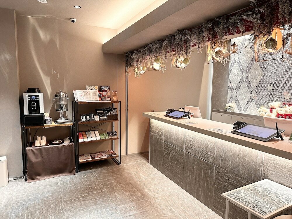 Фото Dynasty Hotel & Resort Osaka