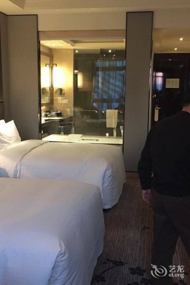 Фото Nanjing Wanda Realm Hotel