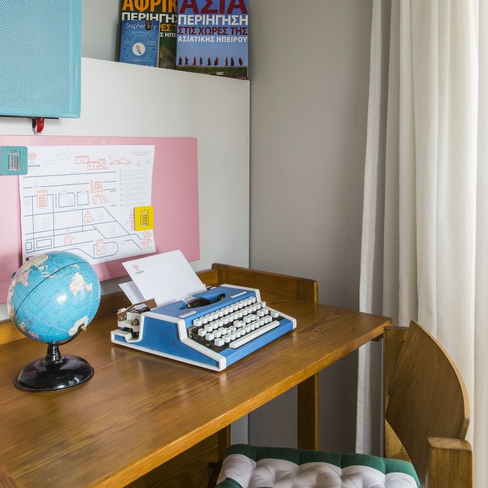 Фото The Caravan