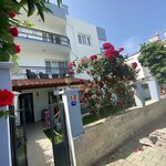 Neseli Apartment and Garden Cafe (İzmir, Seferihisar District, Sığacık Mah., Eski Sığacık Yolu Cad., 14), resort