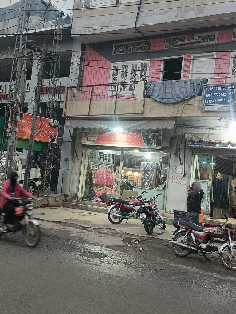 Doors Mian Furniture Polish Workshop, Lahore, photo