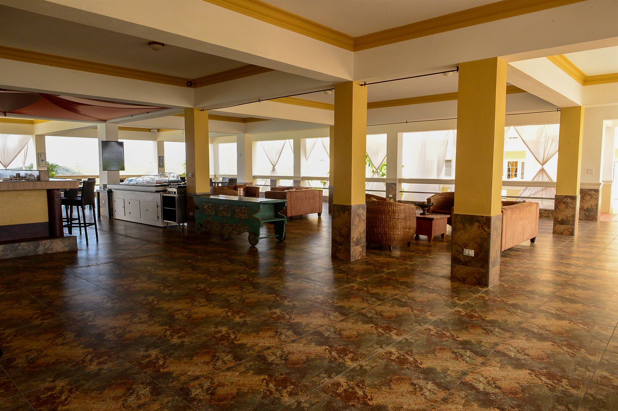 Фото La Vue Boutique Inn