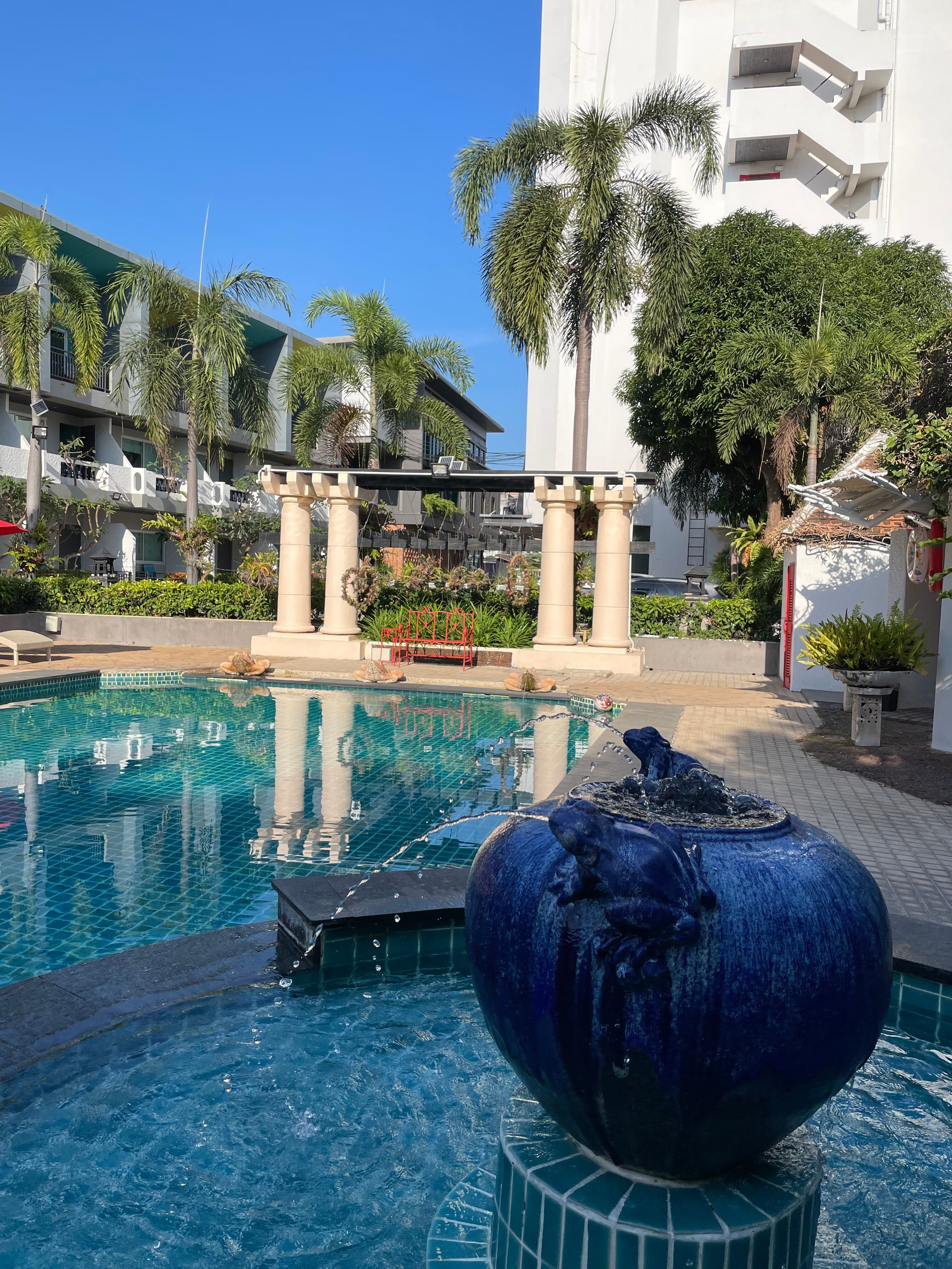 Фото Lantana Pattaya Hotel & Resort