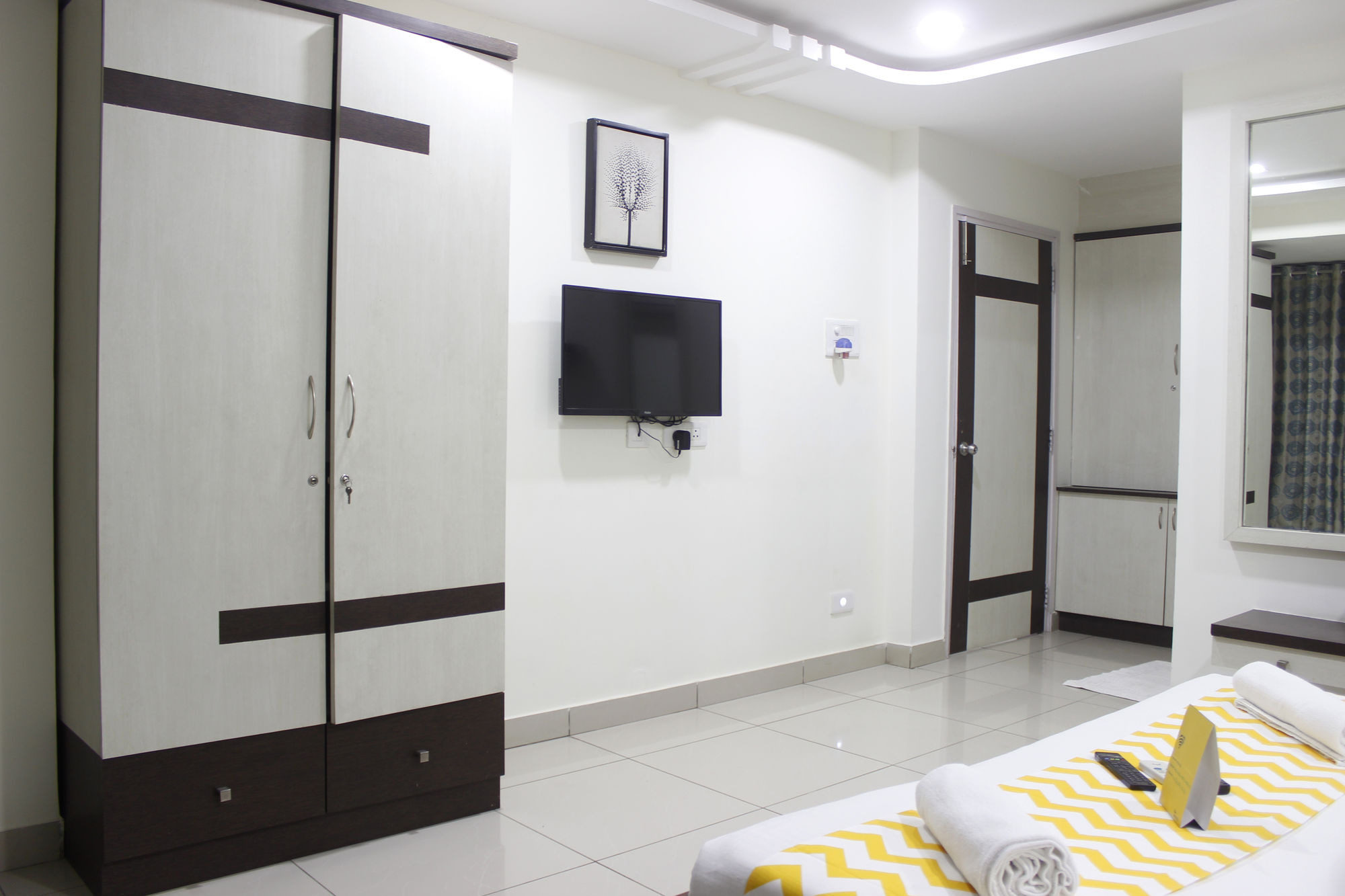 Фото FabHotel Siri Inn Madhapur