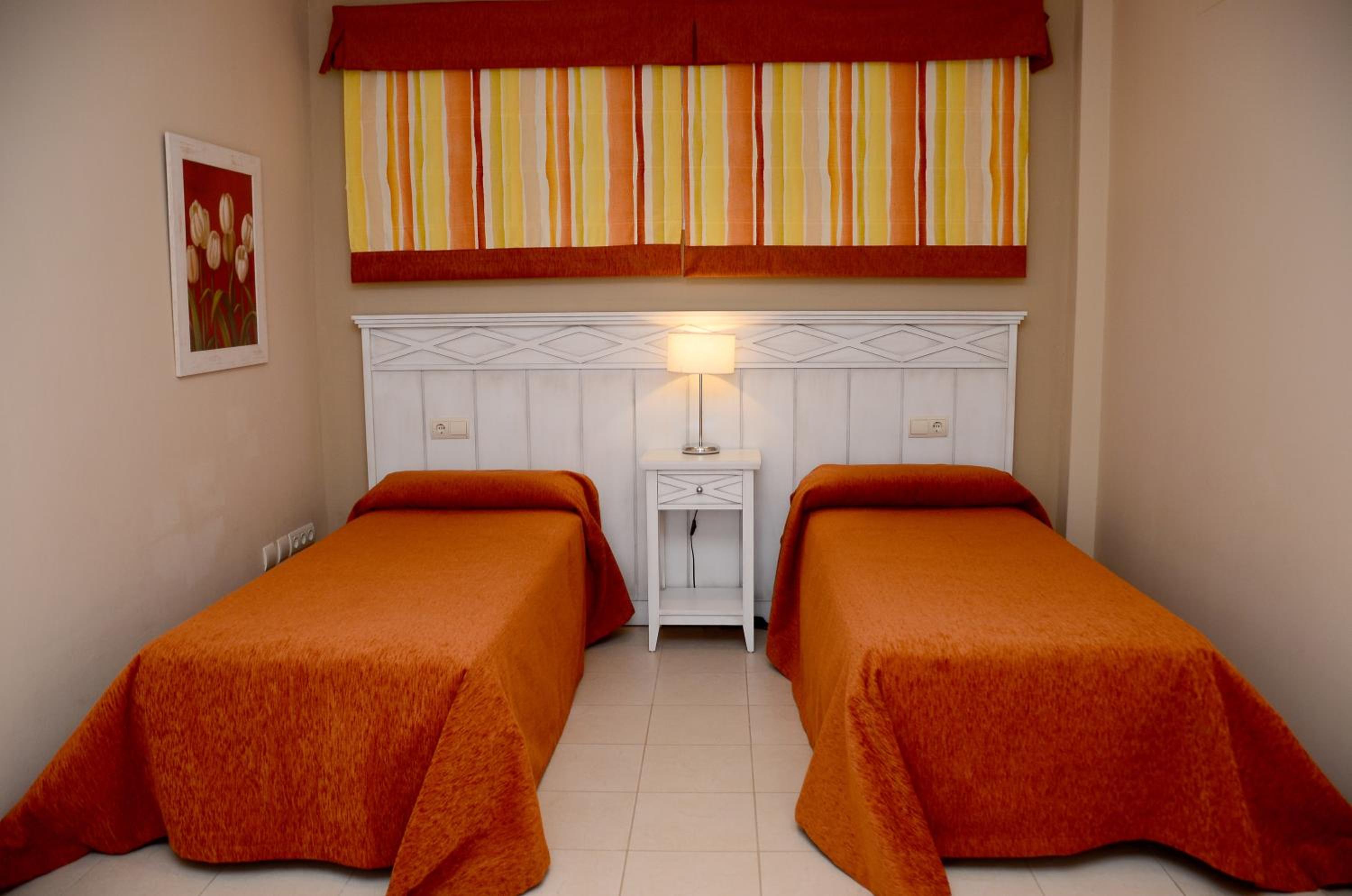 Фото Apartamentos Piedramar