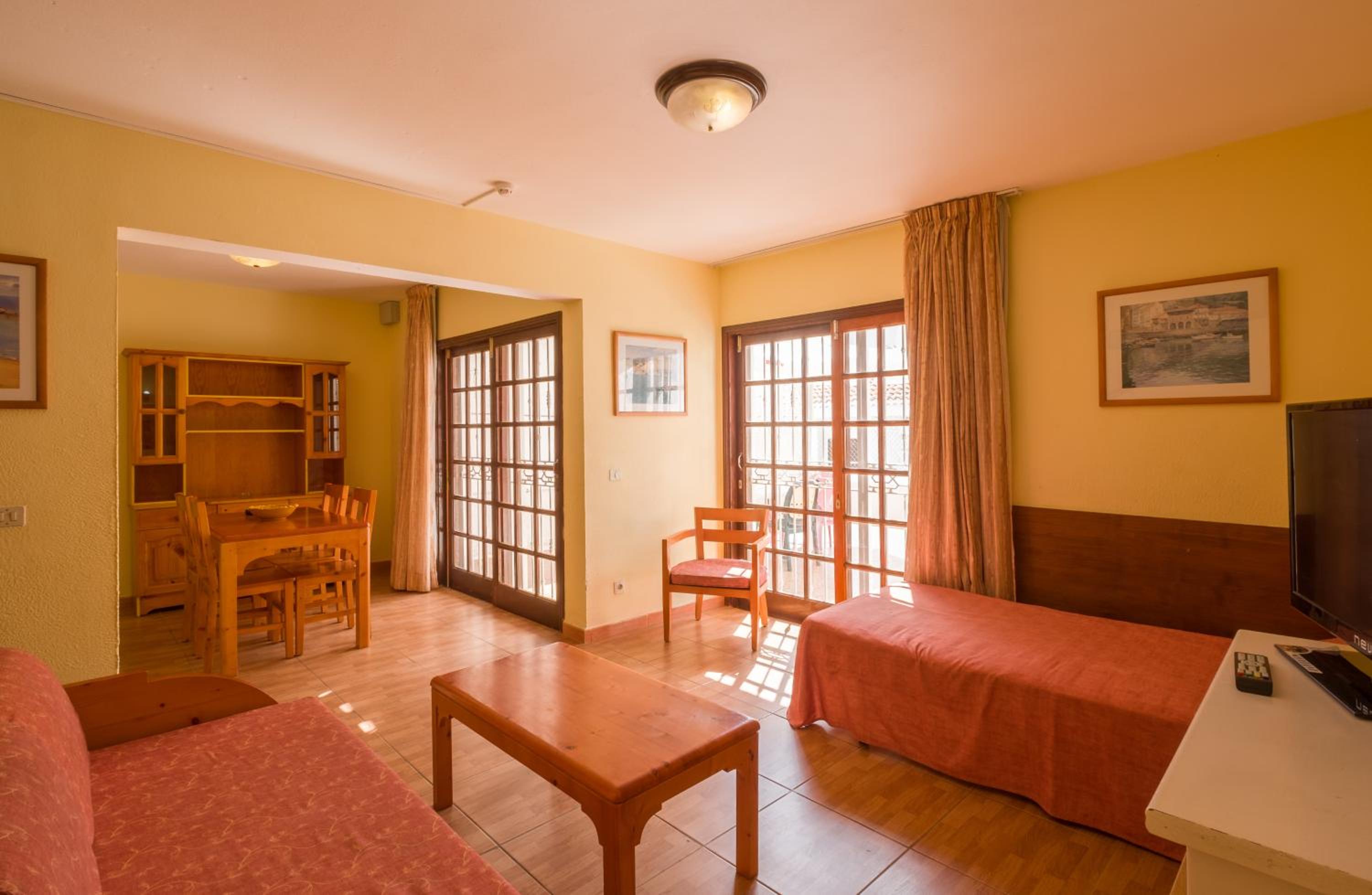 Фото Apartamentos Tinerfe Garden