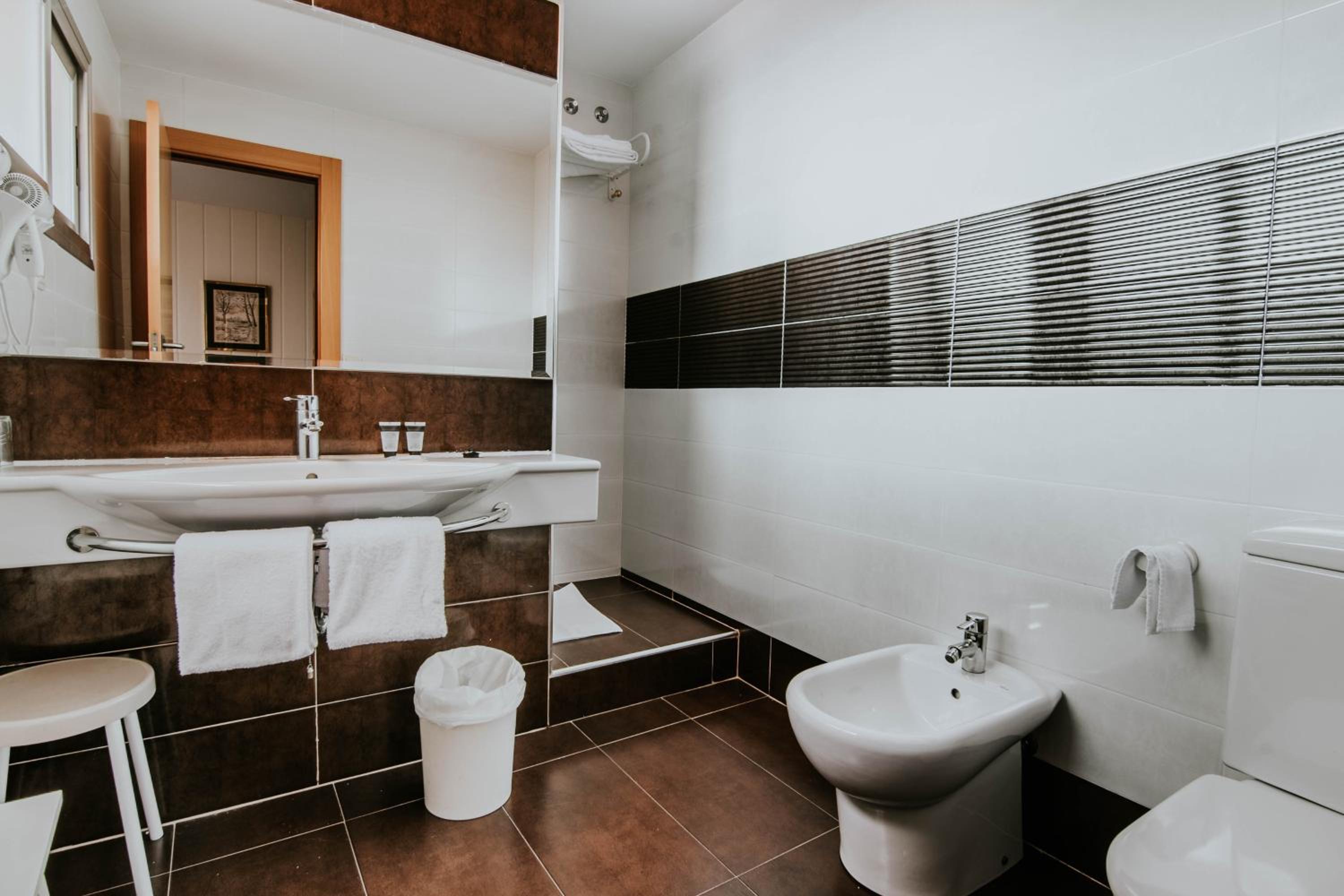 Фото Hotel Isasa