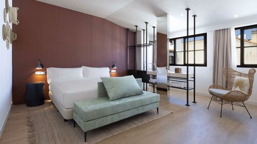 Гостиница Atocha Hotel Madrid, Tapestry Collection by Hilton в Мадриде