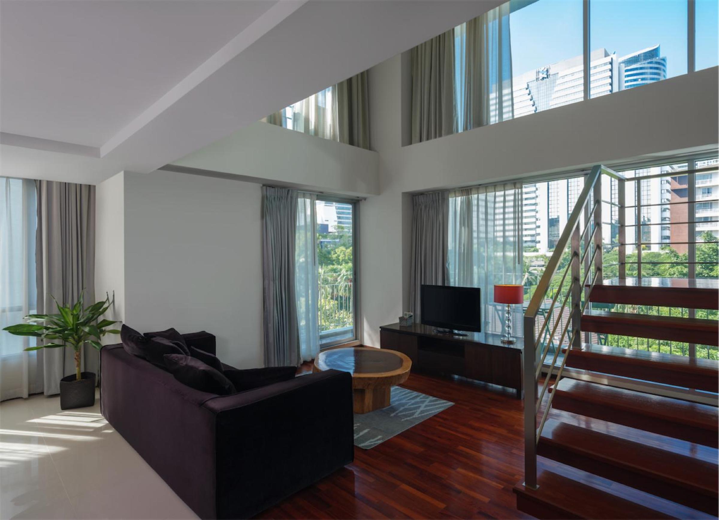 Фото Silom Lofts Hotel