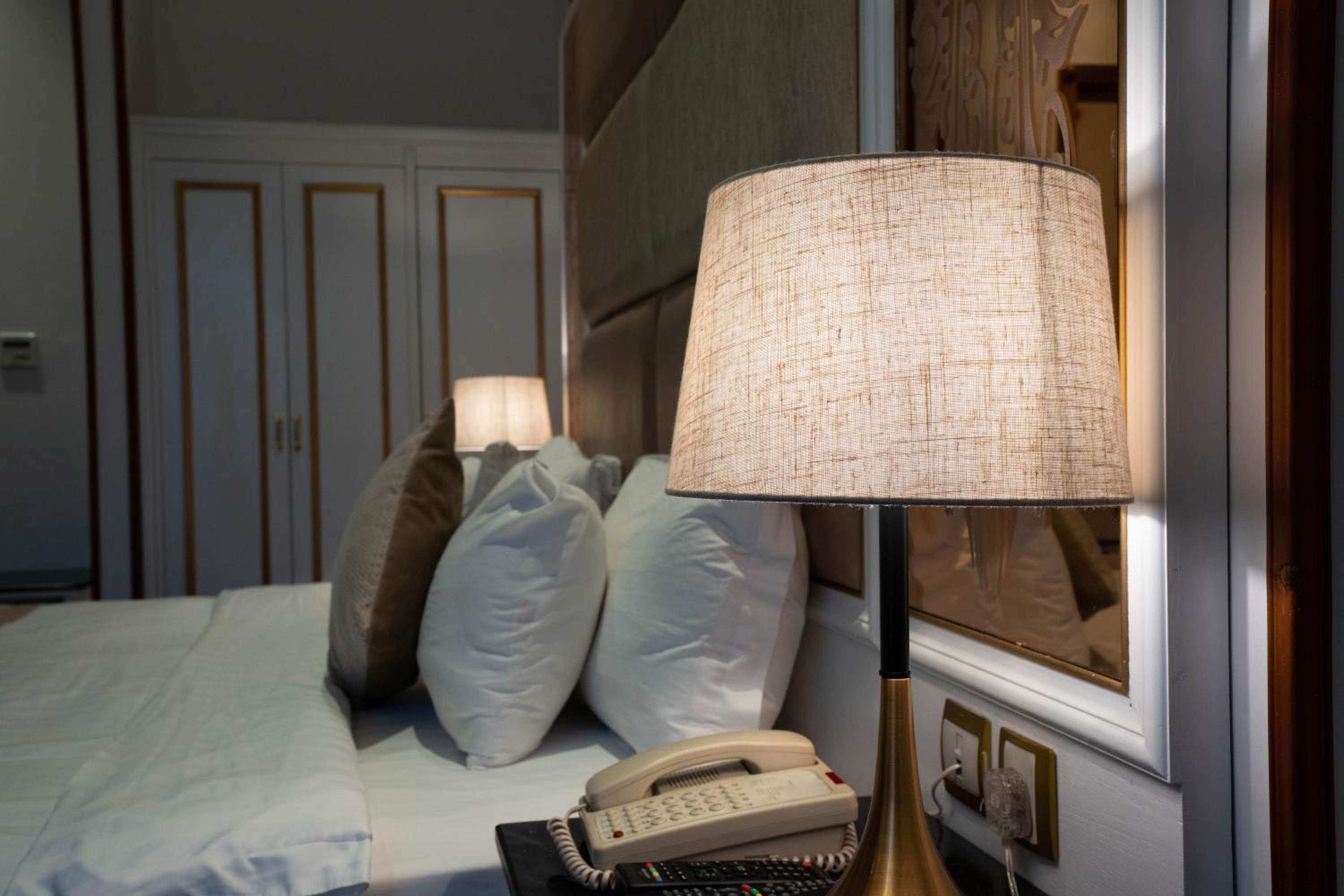 Фото Platinum Alkhamseen