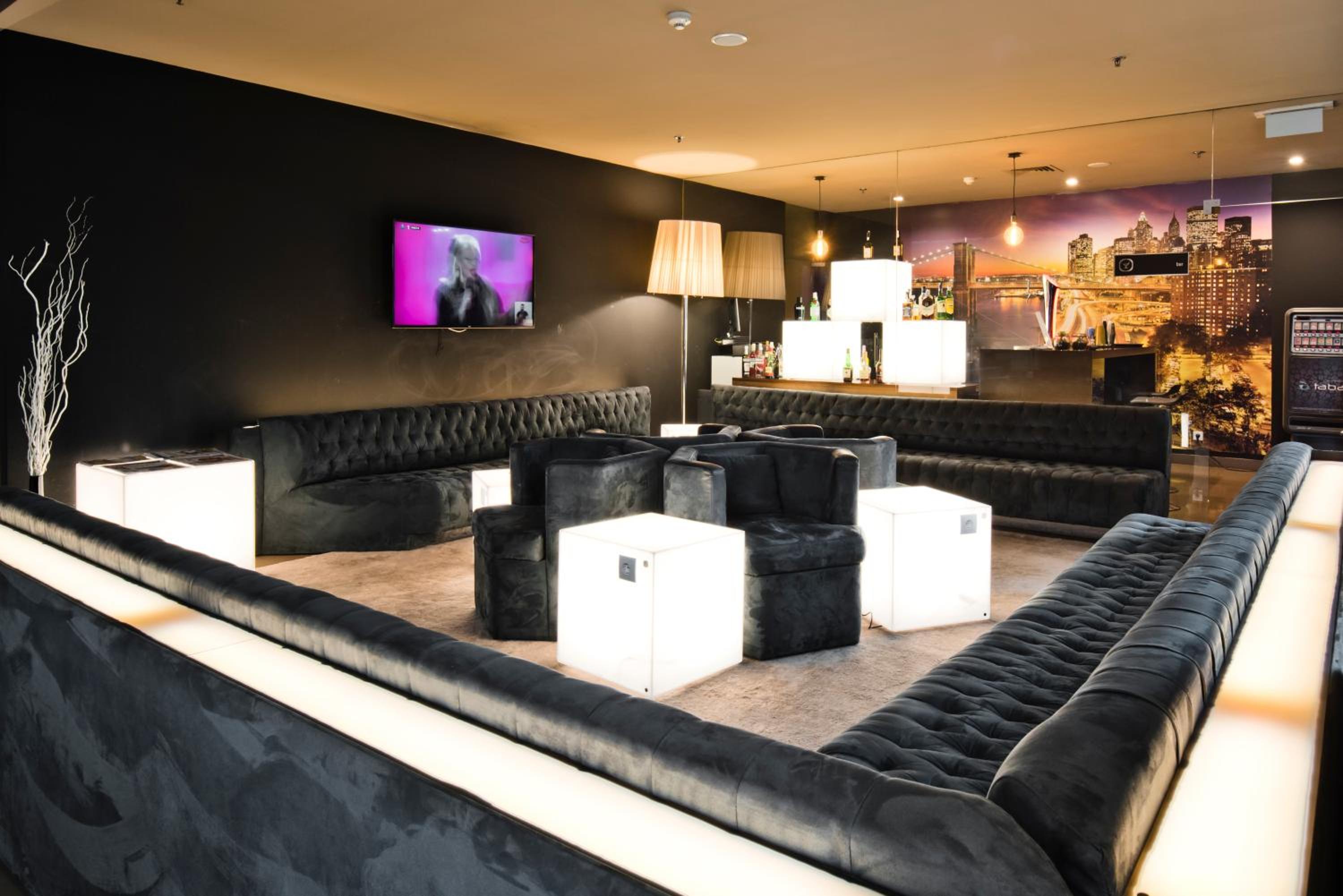 Фото Golden Tulip Sao Joao Da Madeira Hotel