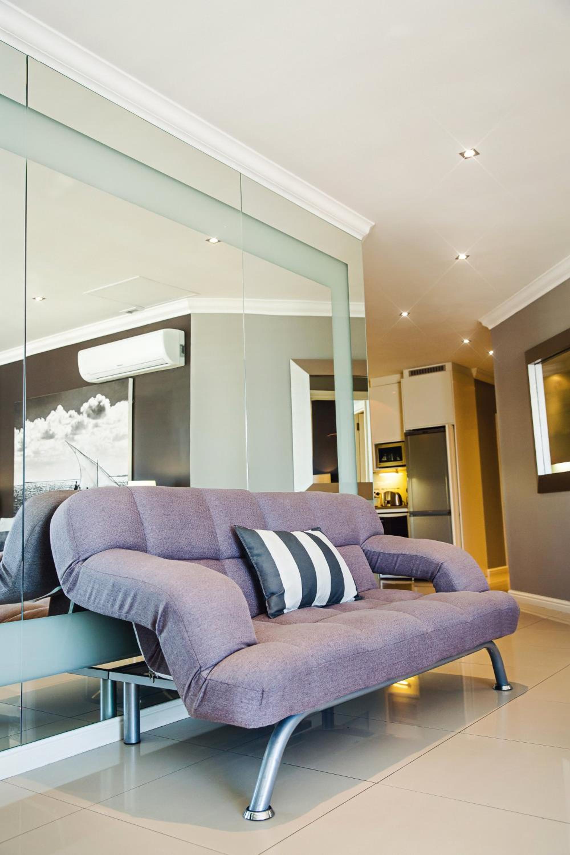 Фото The Granger