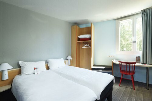 Гостиница Ibis Chartres Ouest Luce