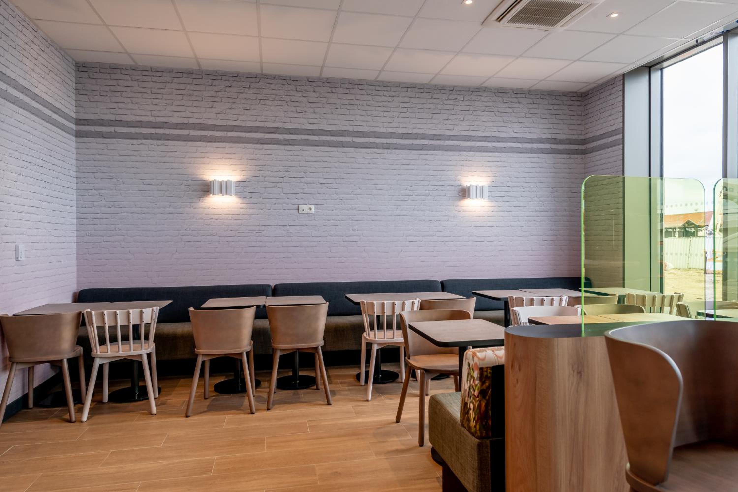 Фото B&B HOTEL Bordeaux Centre Gare Saint-Jean