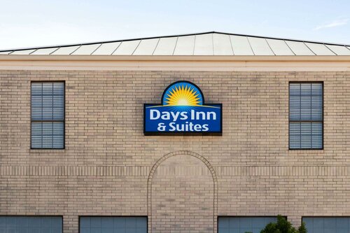 Гостиница Days Inn by Wyndham San Antonio Near Fiesta Park в Сан-Антонио