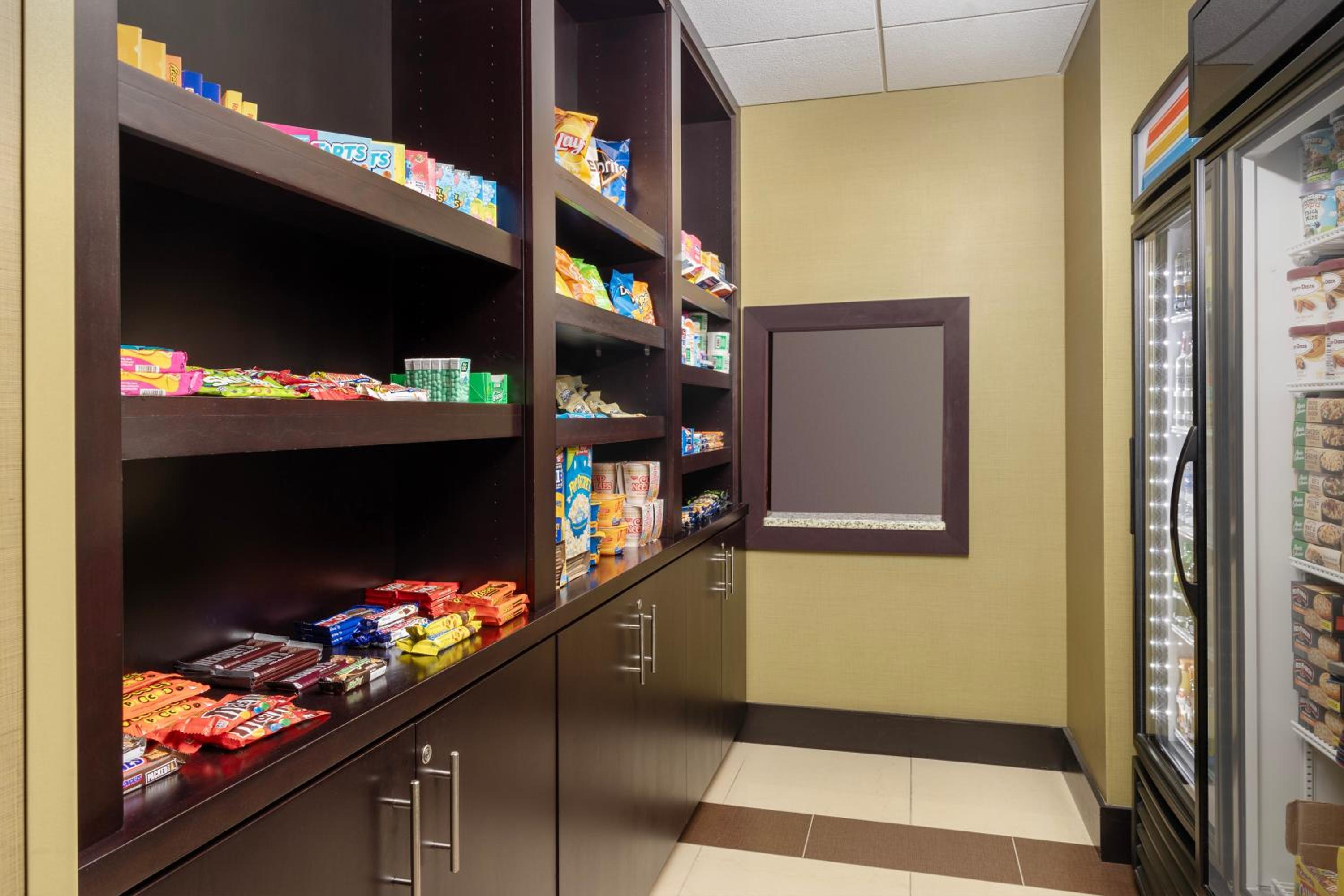 Фото Comfort Suites Lake City