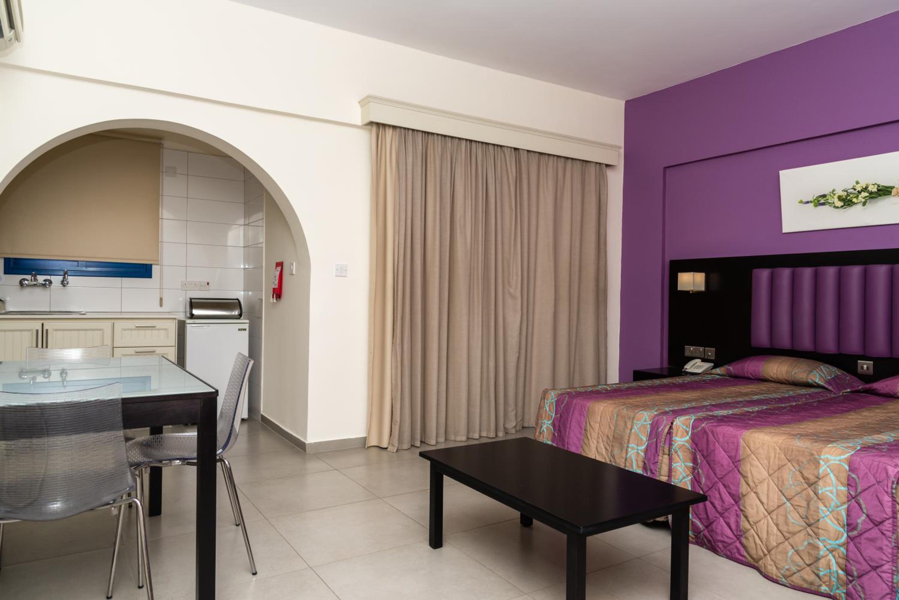 Фото Kefalos Damon Hotel Apartments