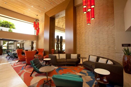 Гостиница Hilton Palm Springs Resort в Палм-Спрингс