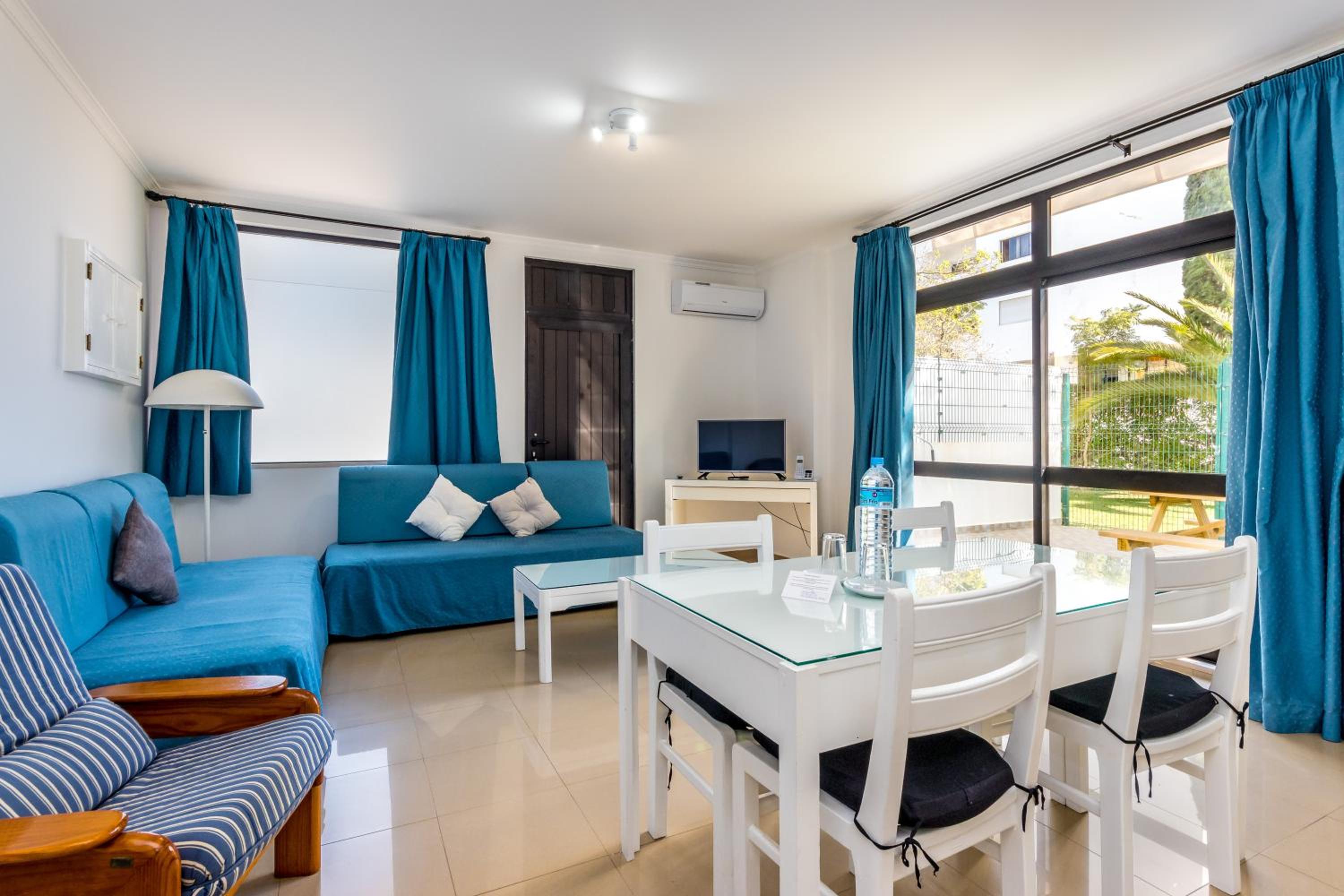 Фото Janelas do Mar