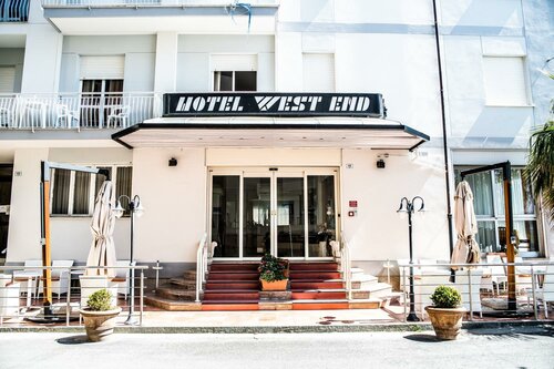 Гостиница Hotel West End в Алассио