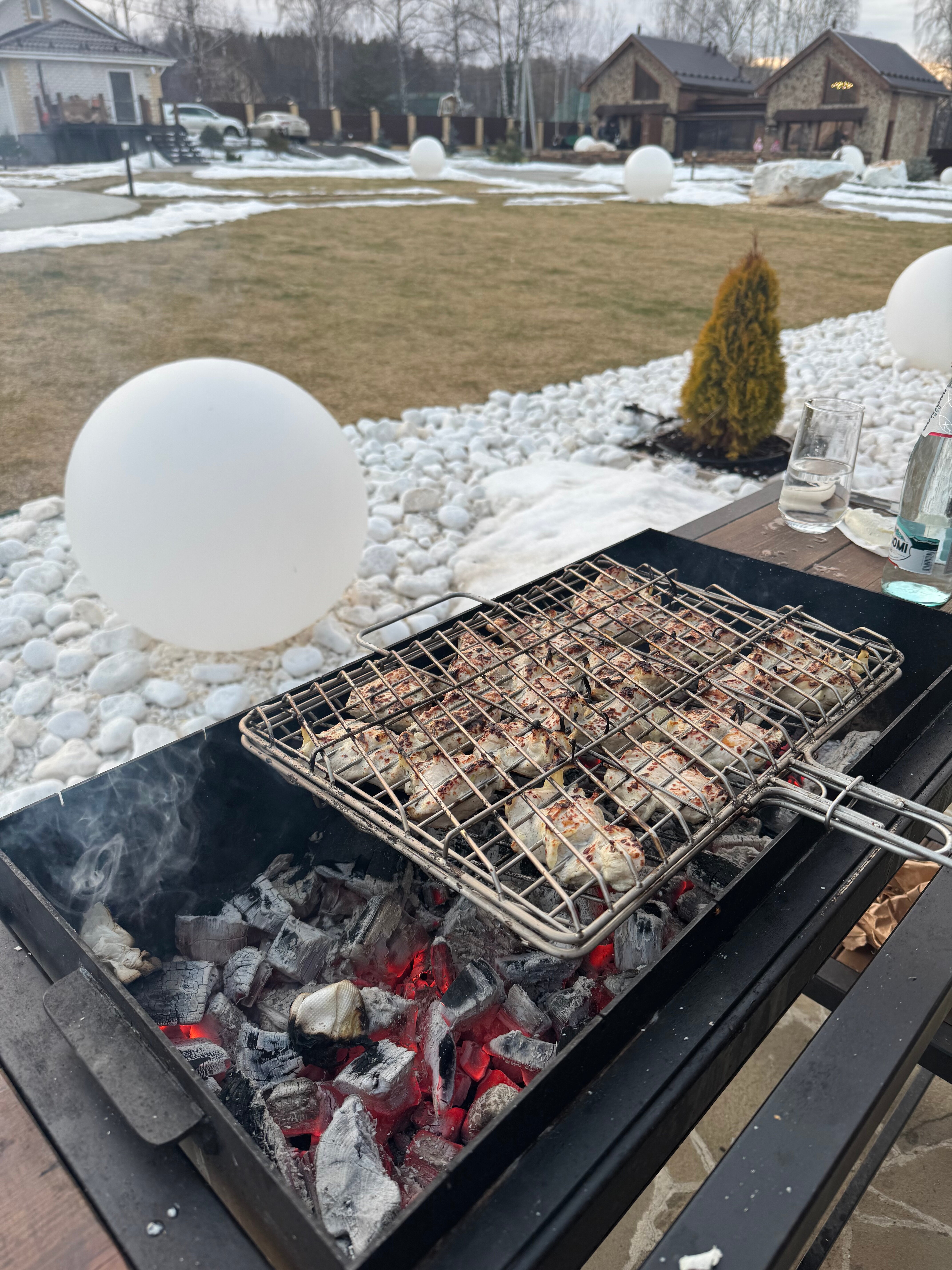 Фото White Grove