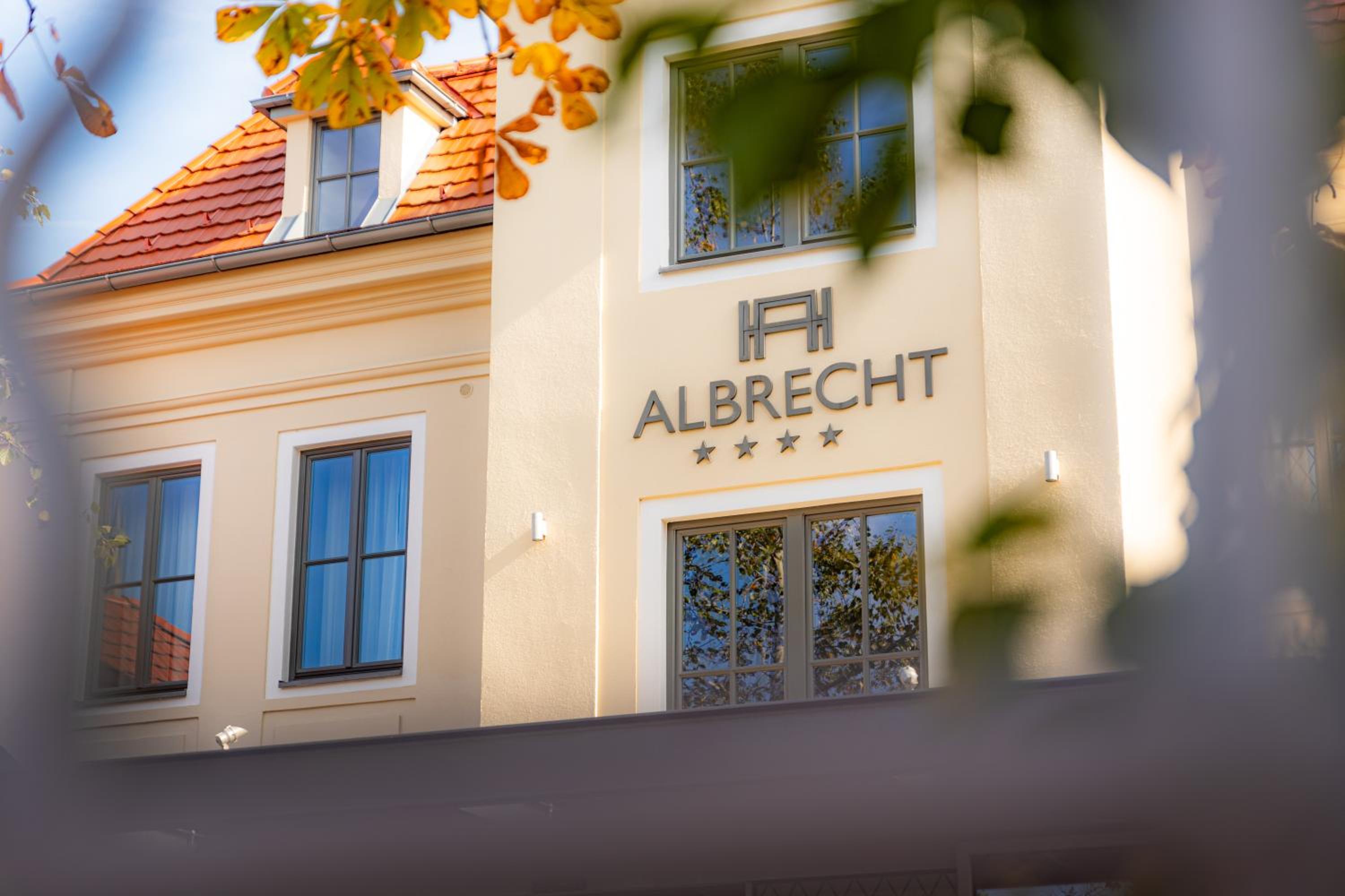 Фото Hotel Albrecht