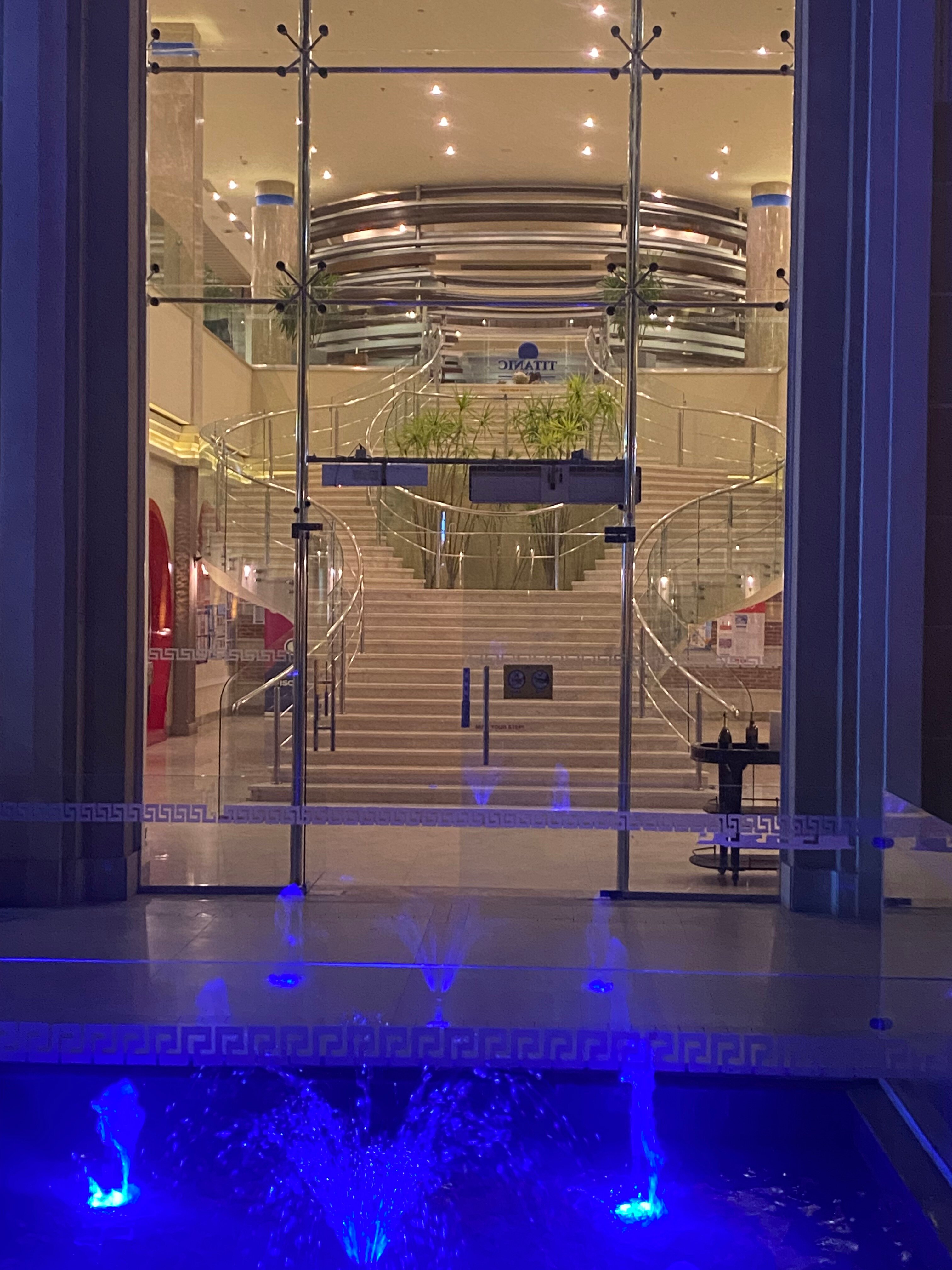 Фото Titanic Royal