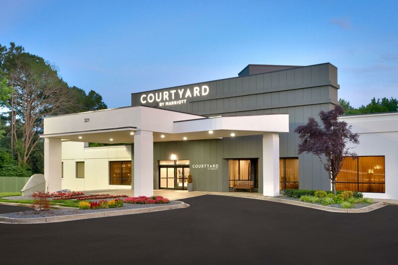 Гостиница Courtyard by Marriott Charlotte Airport/Billy Graham Parkway в Шарлотте