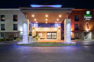 Гостиница Holiday Inn Express and Suites Albany Airport- Wolf Road, an Ihg Hotel
