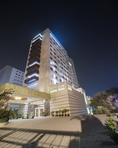 Внешний вид отеля DoubleTree by Hilton Hotel Gurgaon - New Delhi NCR в Гургаоне, фото 4