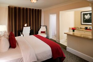 Гостиница Artmore Hotel - Midtown