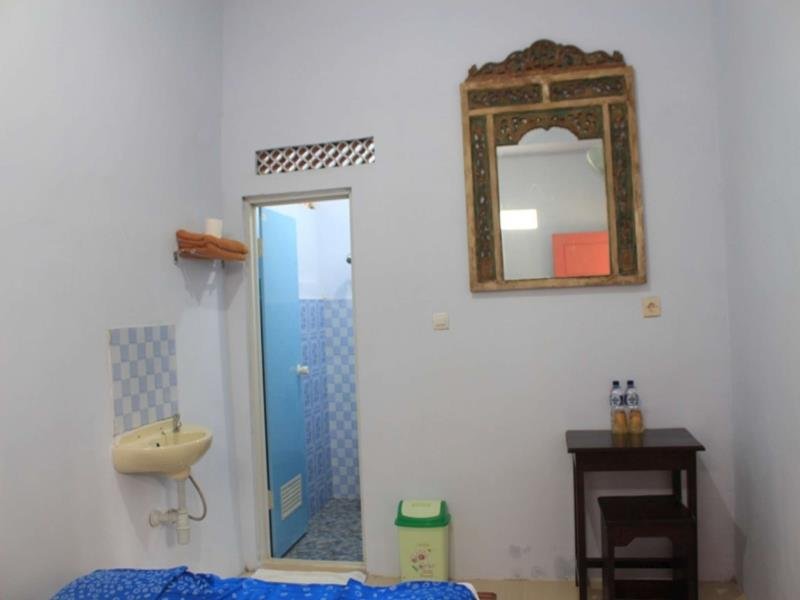 Фото Kampoeng Pakis Inn