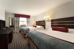 Гостиница Super 8 Saskatoon West
