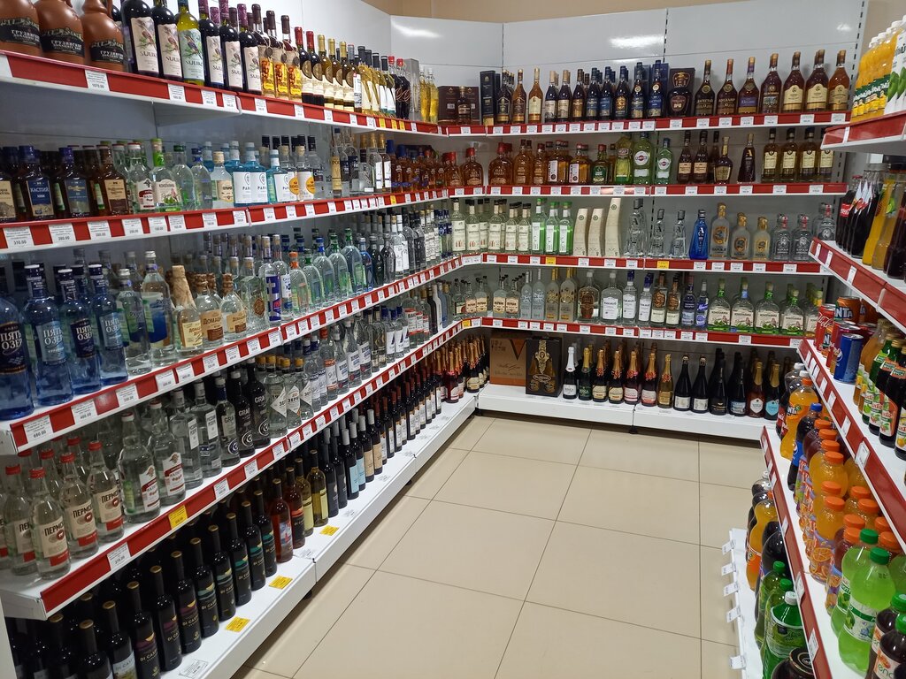 المشروبات الكحولية Liquor store ، إزبرباش، صورة