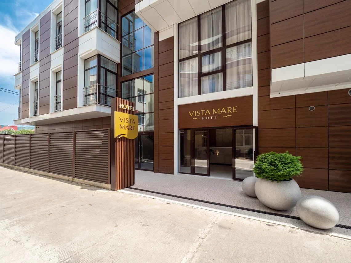 Фото отеля 1